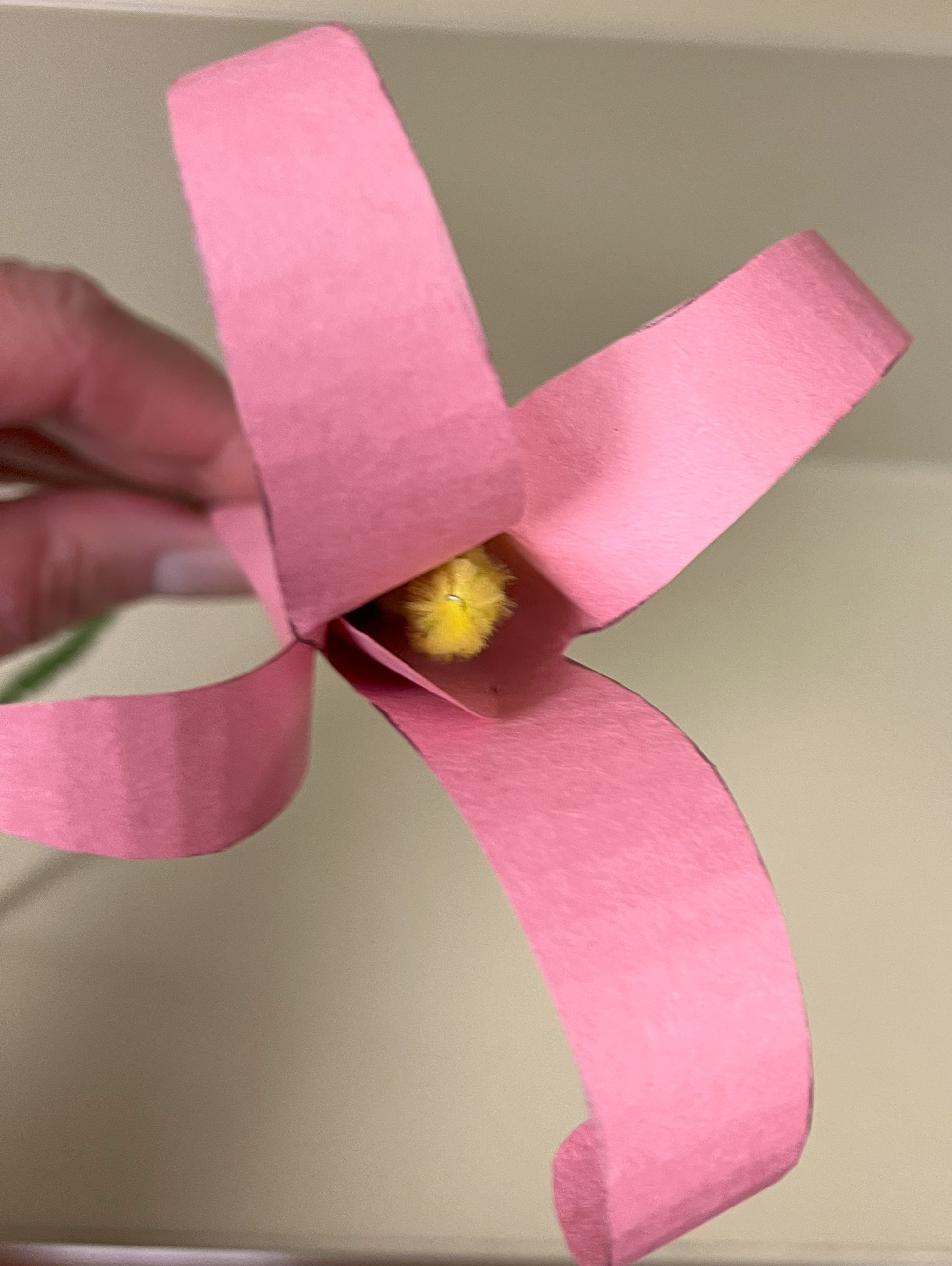 Construction paper & pipe cleaner flower