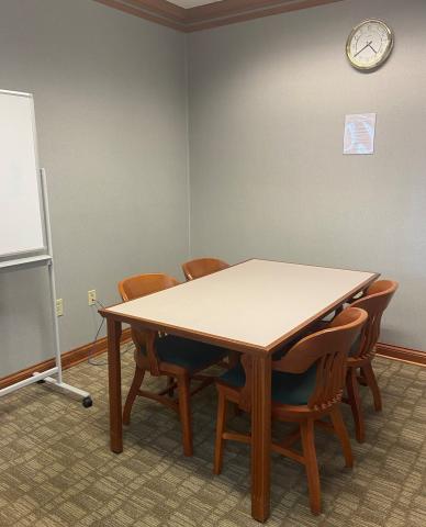 Small room for study or private conversations.