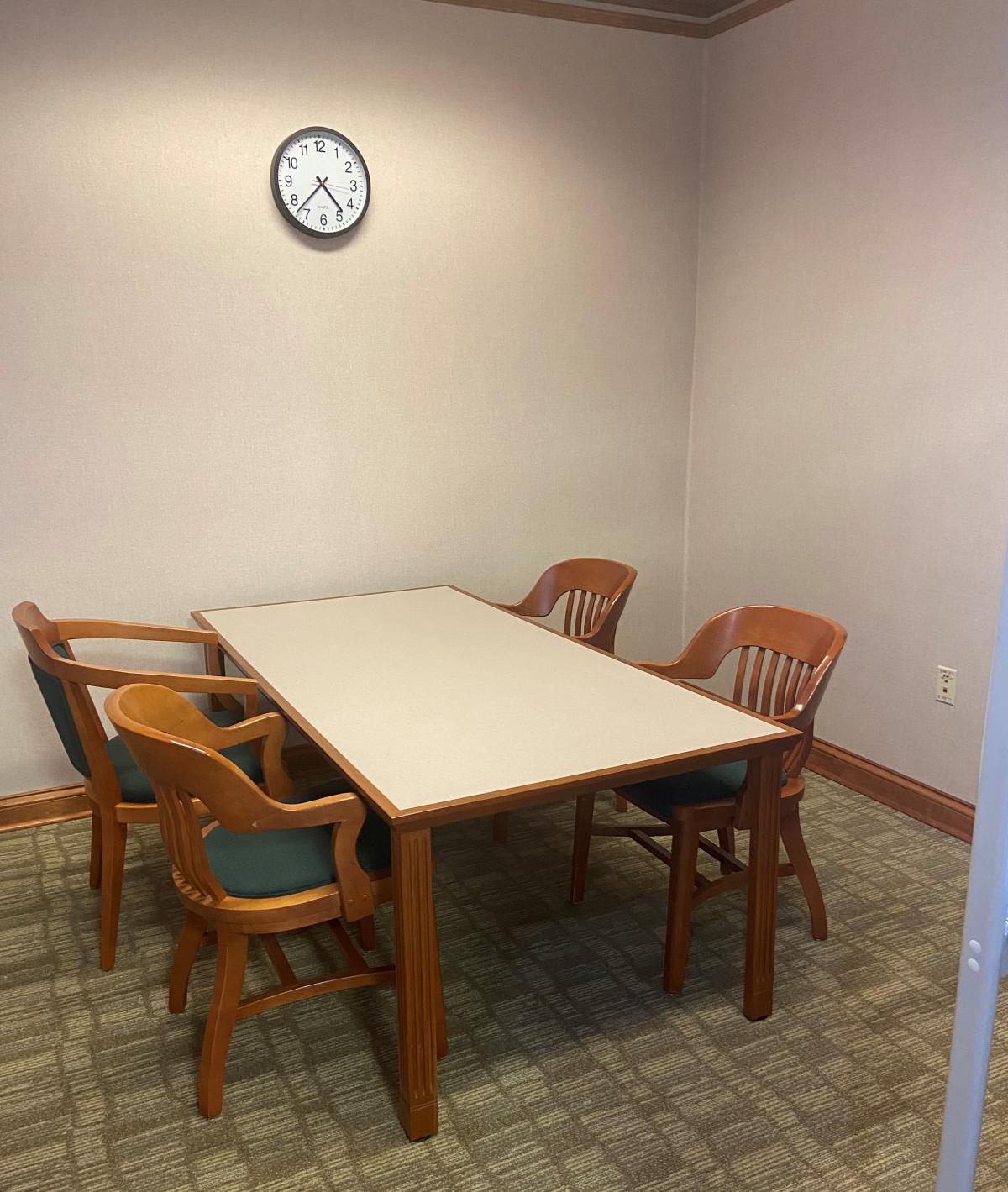 Small room for study or private conversations.